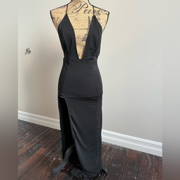 Forever 21 Dresses & Skirts - Plunge Neckline Dress With Slit